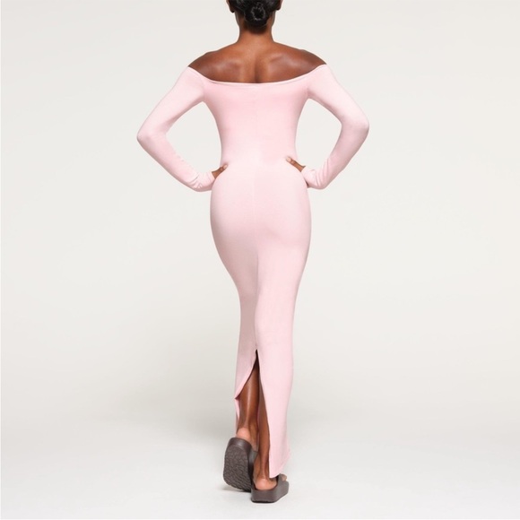 SKIMS Off the Shoulder New Vintage Maxi Dress in Cherry Blossom Size XL - Picture 2 of 9